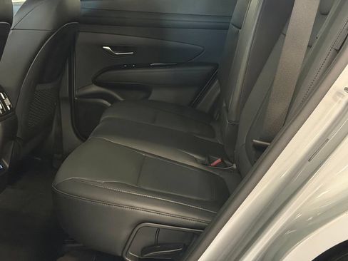 Certified 2025 Hyundai Tucson Limited AWD/4WD image 24