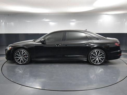 Used 2022 Audi S8 image 9
