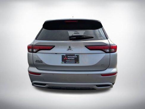 Used 2024 Mitsubishi Outlander SE AWD/4WD image 5
