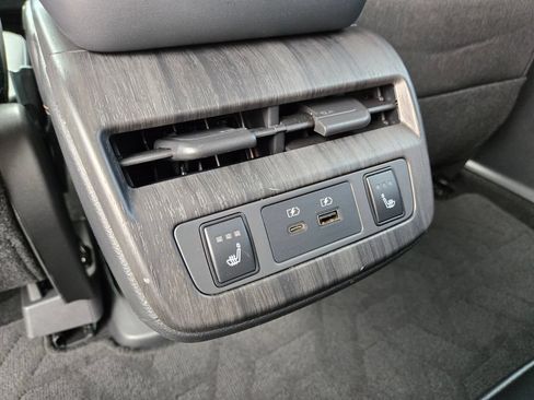 Used 2024 Nissan Ariya FWD image 20