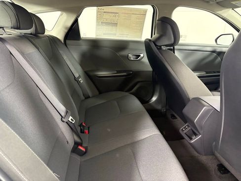 New 2026 Kia K4 LXS FWD image 16