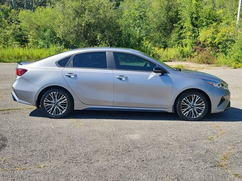 Used 2024 Kia Forte GT-Line w/ GT-Line Premium Package FWD image 4