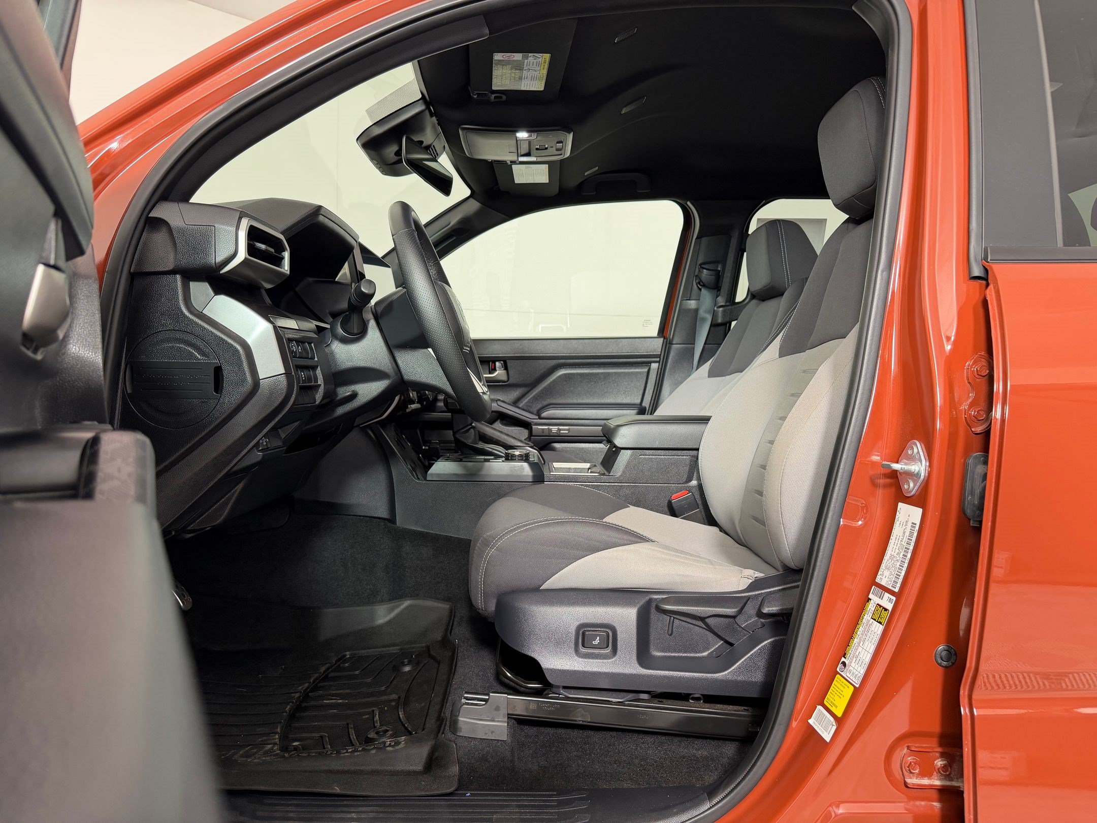 Used 2025 Toyota Tacoma TRD Sport RWD image 5