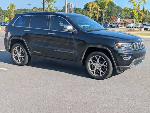 Used 2022 Jeep Grand Cherokee Limited w/ Trailer Tow Group IV AWD/4WD image 2