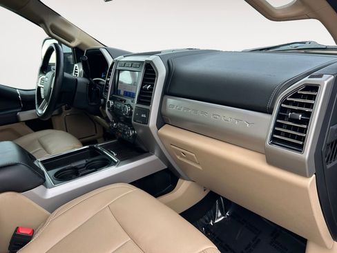 Used 2020 Ford F250 Lariat w/ Lariat Ultimate Package AWD/4WD image 27
