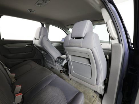 Used 2014 Chevrolet Traverse LS FWD image 19