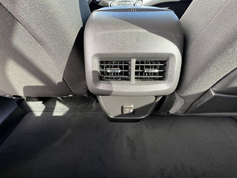 Used 2024 GMC Terrain SLE image 30