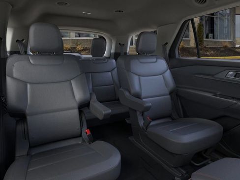 Used 2026 Ford Explorer Active w/ Active Comfort Package AWD/4WD image 13