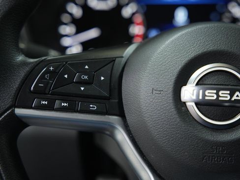 Used 2024 Nissan Altima 2.5 SV image 31