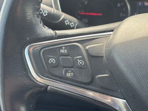 Used 2019 Chevrolet Equinox LT AWD/4WD image 18