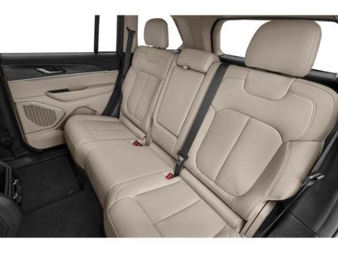 Used 2022 Jeep Grand Cherokee Limited AWD/4WD image 48