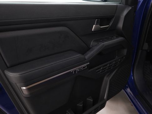 Used 2024 Toyota Tacoma TRD Off-Road image 17