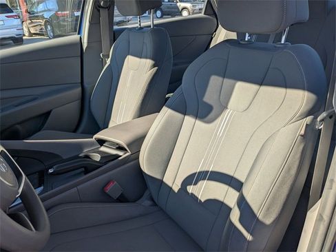 Used 2024 Hyundai Elantra SEL image 14