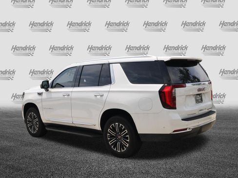 Used 2025 GMC Yukon Elevation w/ Elevation Premium Package AWD/4WD image 7