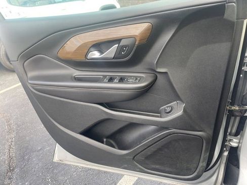 Used 2018 GMC Terrain SLE w/ Driver Convenience Package image 13