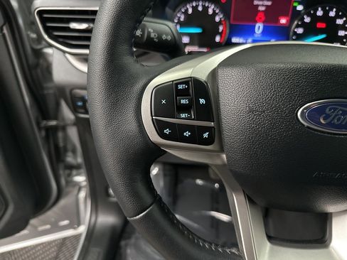 Used 2024 Ford Explorer XLT w/ Equipment Group 202A image 17