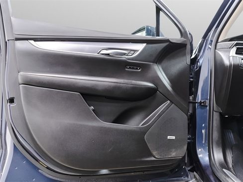 Used 2019 Cadillac XT5 Luxury image 24