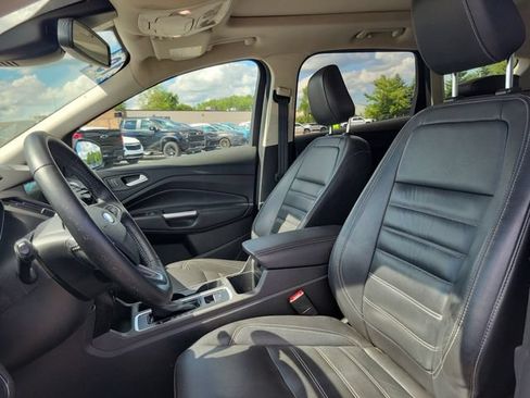Used 2019 Ford Escape Titanium FWD image 5