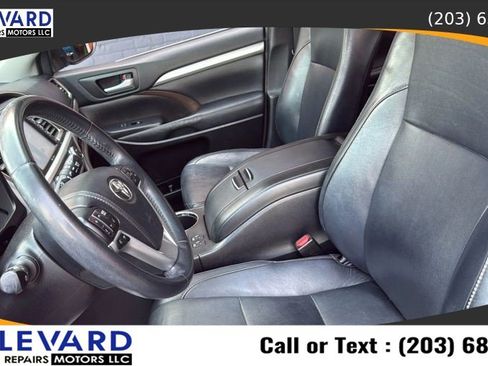 Used 2014 Toyota Highlander XLE AWD/4WD image 29