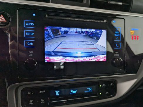 Used 2019 Toyota Corolla LE image 22