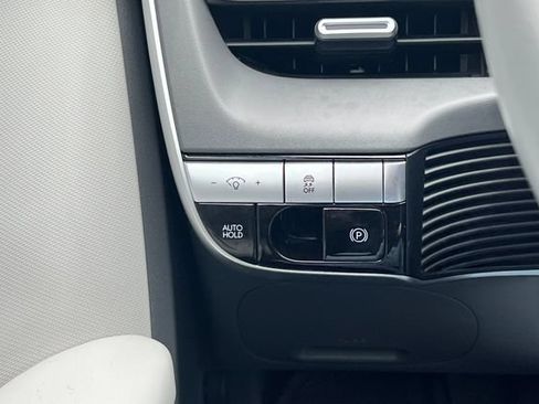 Certified 2024 Hyundai Ioniq 5 SE RWD image 37