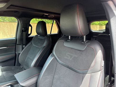Used 2025 Ford Explorer ST AWD/4WD image 13