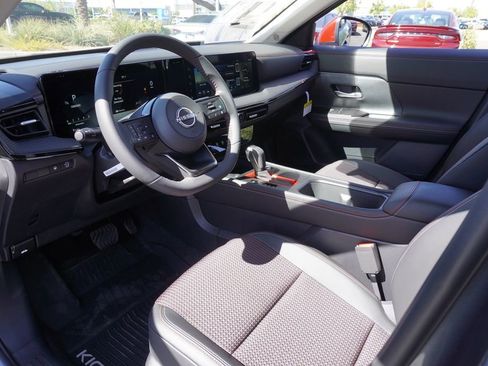 New 2025 Nissan Kicks SR image 16