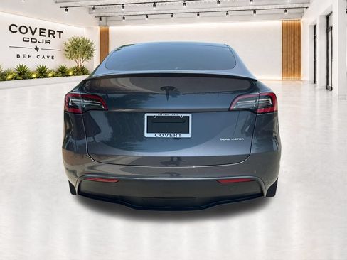 Used 2022 Tesla Model Y Long Range AWD/4WD image 11