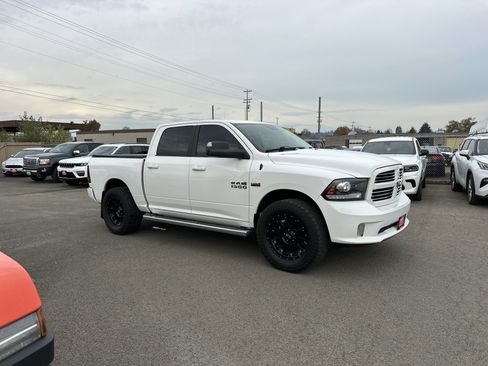 Used 2017 RAM 1500 Sport image 7
