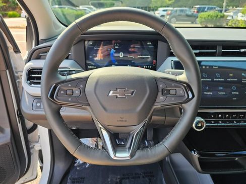 New 2027 Chevrolet Bolt LT w/ Comfort Package FWD image 24