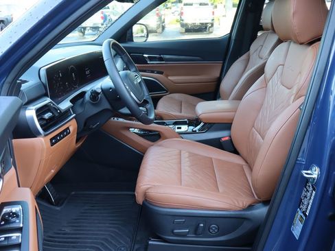 Used 2025 Kia Telluride SX X-Line AWD/4WD image 4