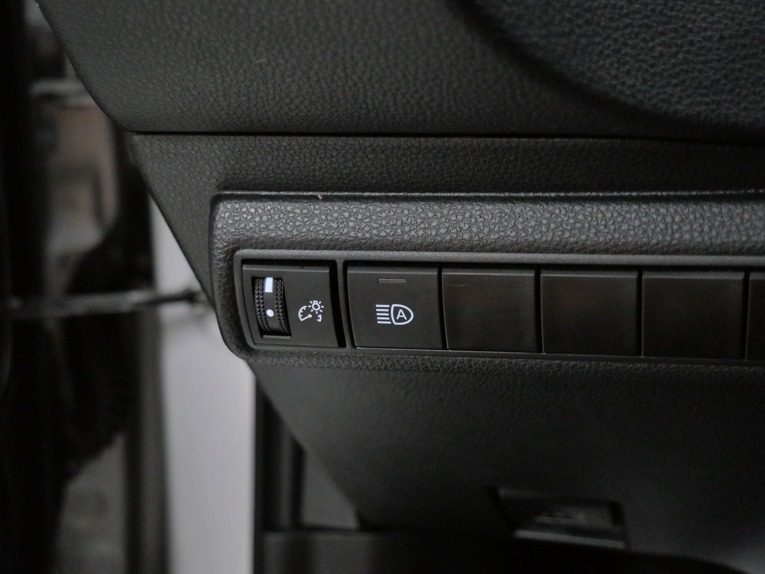 Certified 2024 Toyota Corolla LE FWD image 27