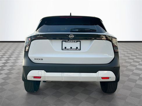 New 2026 Nissan Kicks SV image 6