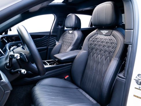 Used 2021 Bentley Flying Spur V8 AWD/4WD image 17