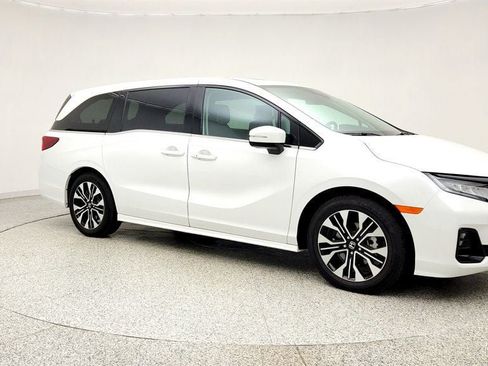 Used 2026 Honda Odyssey Elite image 3