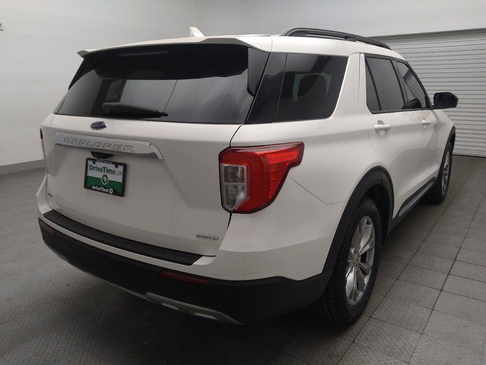 Used 2020 Ford Explorer XLT w/ Equipment Group 202A RWD image 9