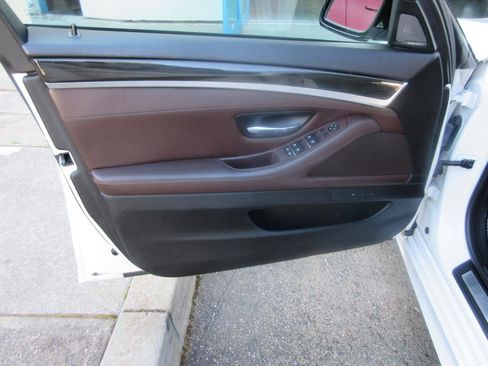 Used 2015 BMW 535i Sedan image 5