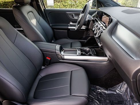 New 2025 Mercedes-Benz GLA 250 image 16