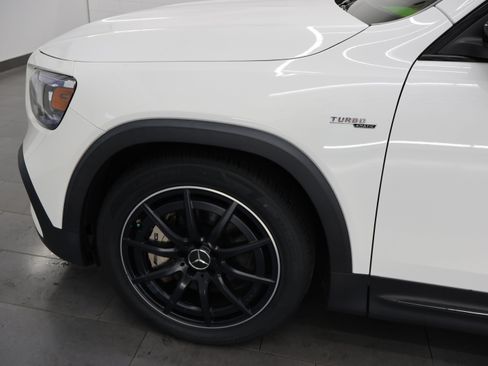 Used 2022 Mercedes-Benz GLB 35 AMG 4MATIC image 35