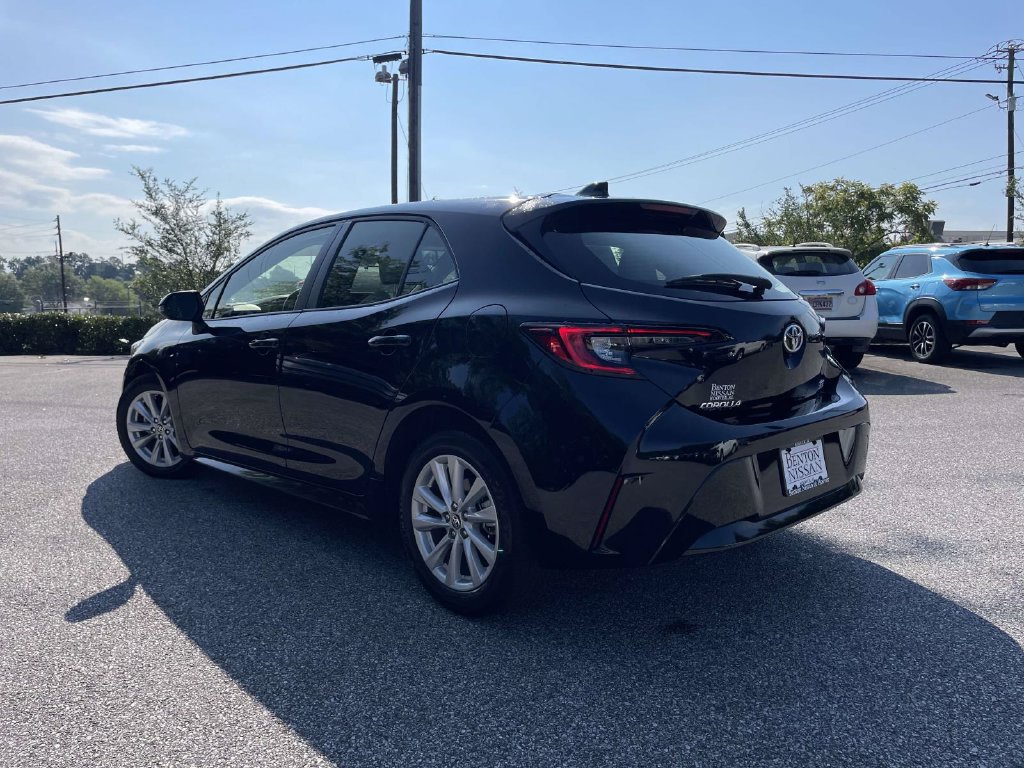 Used 2025 Toyota Corolla SE FWD image 5