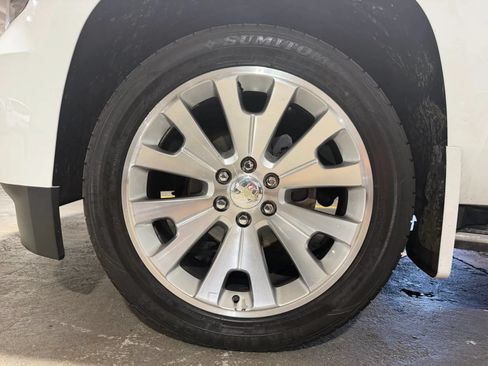 Used 2016 Chevrolet Suburban LTZ AWD/4WD image 22