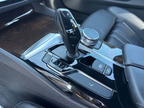Used 2017 BMW 540i RWD image 14