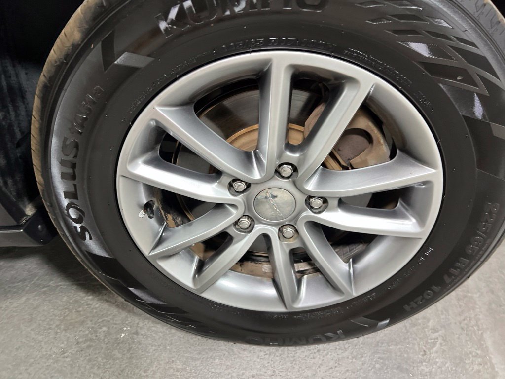 Used 2017 Dodge Grand Caravan SE FWD image 36