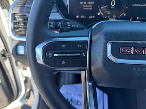 Used 2025 GMC Acadia Elevation image 26