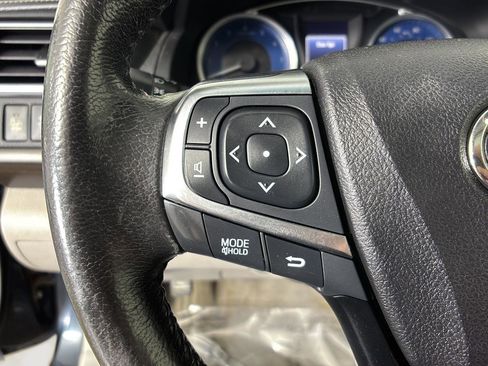 Used 2015 Toyota Camry XLE w/ Moonroof Package FWD image 28