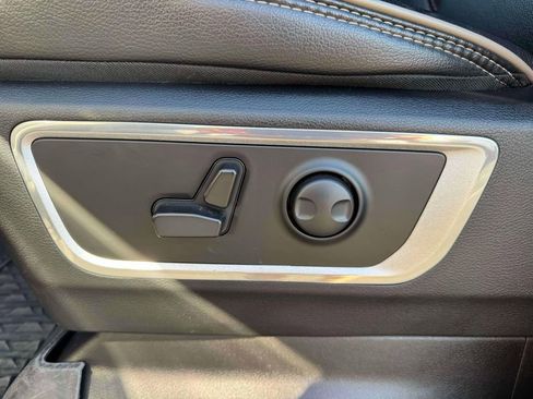 Used 2024 RAM 1500 Laramie image 17