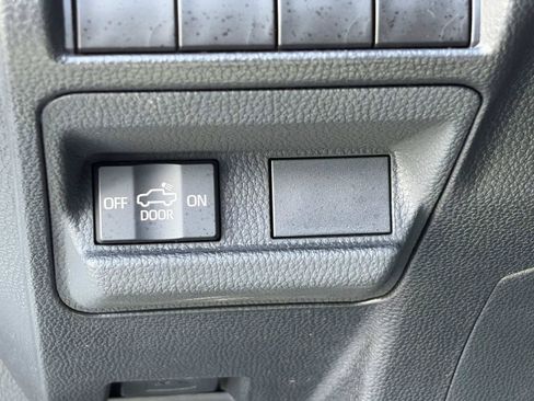 Used 2024 Toyota Tacoma SR5 AWD/4WD image 21