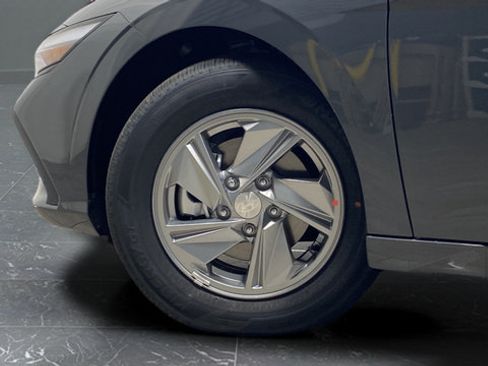 New 2026 Hyundai Elantra SE FWD image 27
