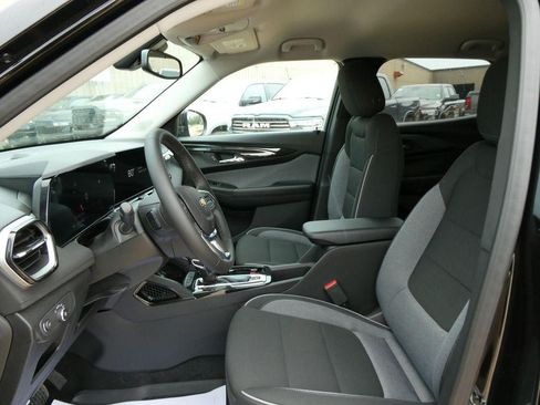 New 2026 Chevrolet TrailBlazer LT w/ Convenience Package AWD/4WD image 15