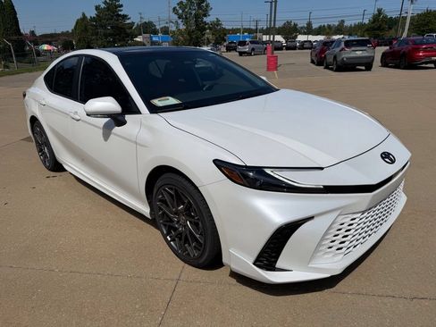 Certified 2025 Toyota Camry XSE AWD/4WD image 7